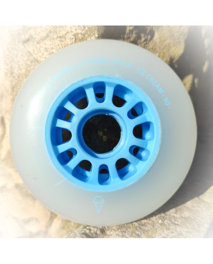 FLYING EAGLE - SWEET WHEELS ICE CREAM BLUE 90mm. SOFT - 1 FLYING EAGLE - SWEET WHEELS ICE CREAM BLUE 90mm. SOFT - 1